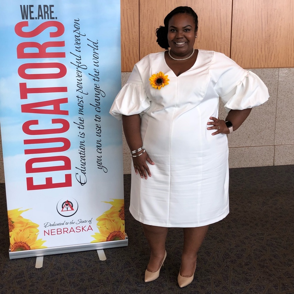 COPY - White dress with puff sleeves